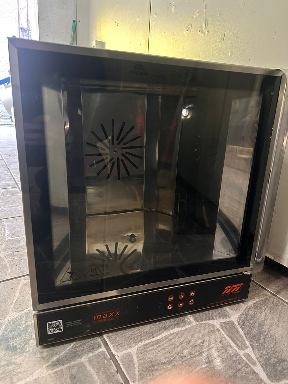 Forno profissional digital atendido pela Gastronomia Braatz em Rio do Sul